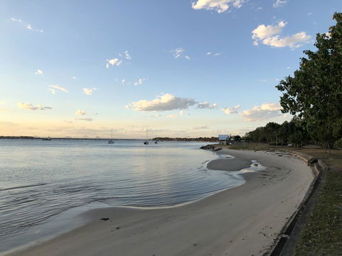 Bribie Island Hotel - Accommodation Daintree 24
