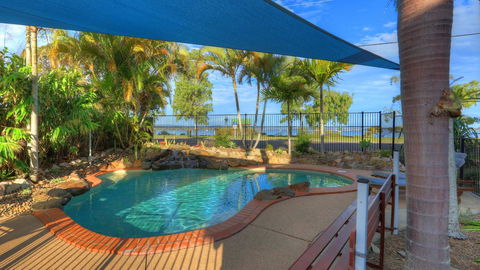 Dolphin Waters - Accommodation Daintree 15