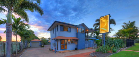 Dolphin Waters - Accommodation Daintree 14