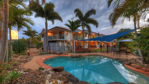 Dolphin Waters - Accommodation Daintree 17