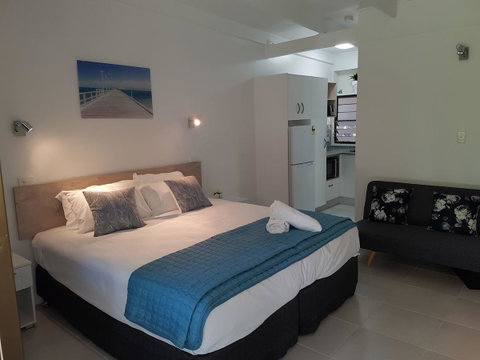 Amaroo On Mandalay, Magnetic Island - Accommodation Daintree 2