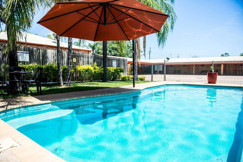 Clermont Country Motor Inn - Accommodation Daintree 9