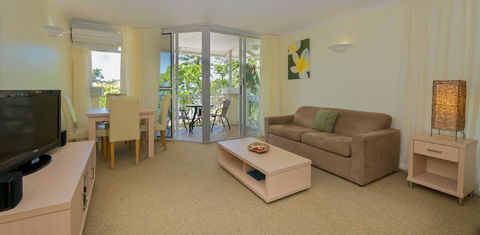 On The Beach Apartments - Accommodation Daintree 17