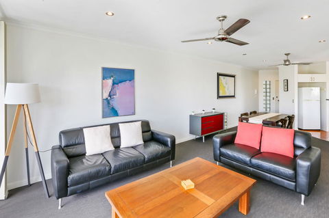 On The Beach Apartments - Accommodation Daintree 5