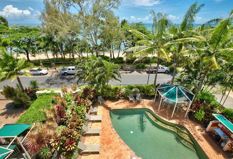 On The Beach Apartments - Accommodation Daintree 21