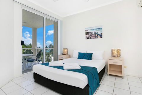 On The Beach Apartments - Accommodation Daintree 22