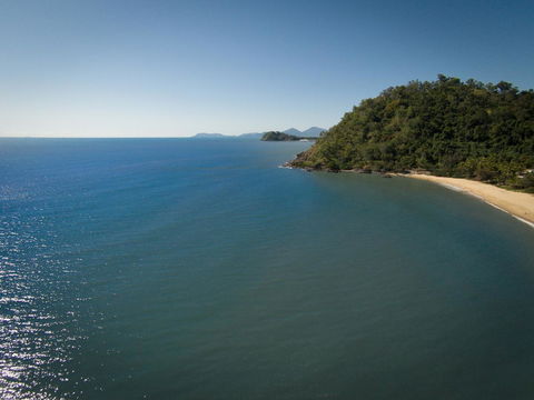 On The Beach Apartments - Accommodation Daintree 13