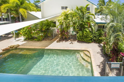 Sails On Horseshoe Apartment 9 - Accommodation Daintree 4