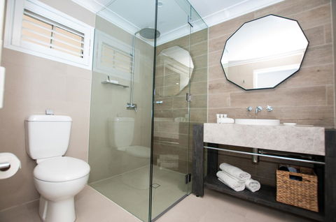 Mercure Clear Mountain Lodge - Accommodation Daintree 9