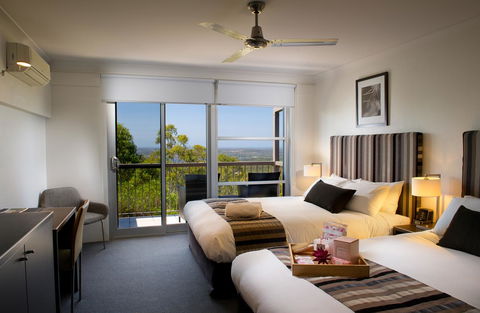 Mercure Clear Mountain Lodge - Accommodation Daintree 5