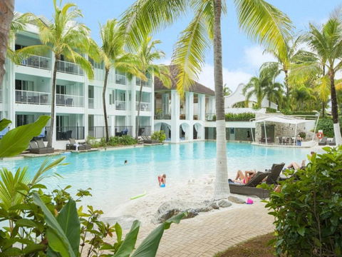 Beach Club Port Douglas Luxury Apartments - Accommodation Daintree 0