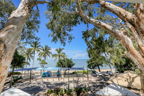 Paradise On The Beach Resort - Accommodation Daintree 11