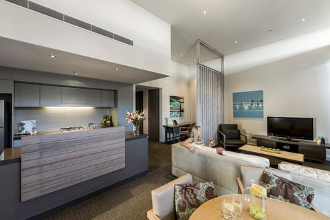 Oaks Redcliffe Mon Komo Suites - Accommodation Daintree 20