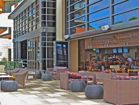 Oaks Redcliffe Mon Komo Suites - Accommodation Daintree 0