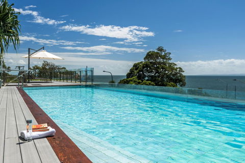 Oaks Redcliffe Mon Komo Suites - Accommodation Daintree 8