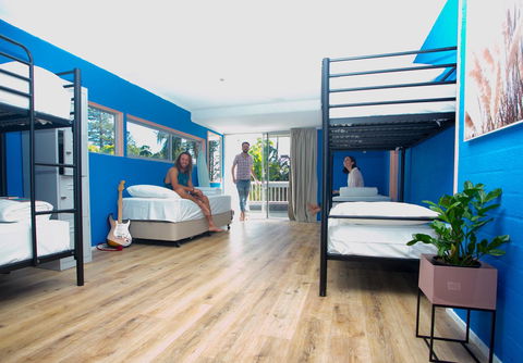 Rainbow Bay Backpackers - Accommodation Daintree 11