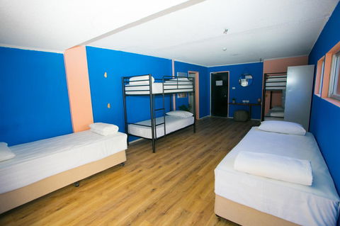 Rainbow Bay Backpackers - Accommodation Daintree 13