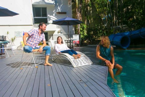 Rainbow Bay Backpackers - Accommodation Daintree 3