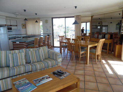 Coolum Caprice - Accommodation Daintree 12