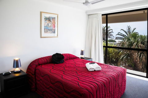 Coolum Caprice - Accommodation Daintree 10