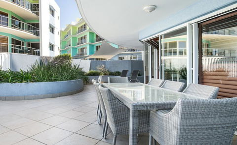 Rolling Surf Resort - Accommodation Daintree 1