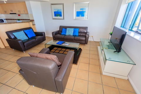 Grand Palais Boolarong Beachside Apartments - Accommodation Daintree 21