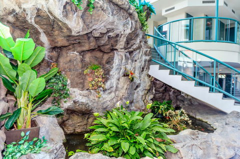 Grand Palais Boolarong Beachside Apartments - Accommodation Daintree 42