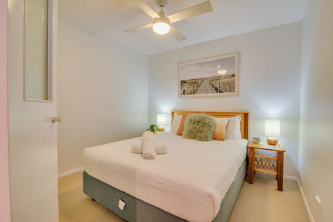 Grand Palais Boolarong Beachside Apartments - Accommodation Daintree 4