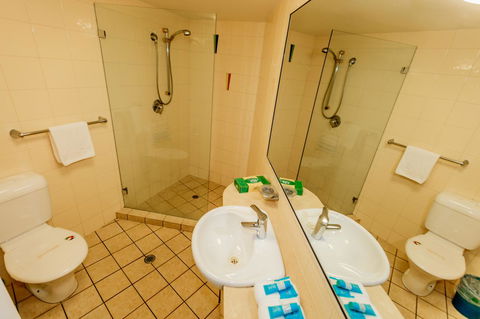 Grand Palais Boolarong Beachside Apartments - Accommodation Daintree 29