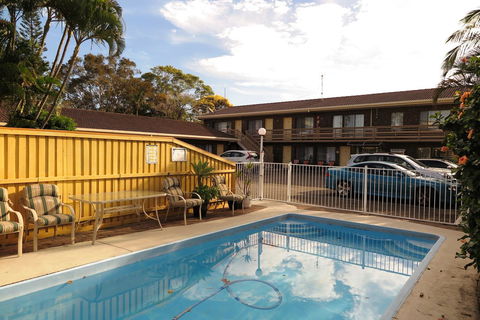 Twin Pines Motel - Accommodation Daintree 0
