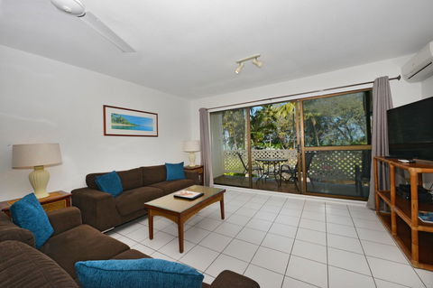 Seascape Holidays At Beachfront Terraces - Accommodation Daintree 4