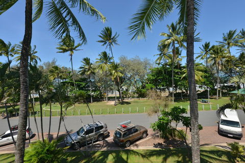 Seascape Holidays At Beachfront Terraces - Accommodation Daintree 28