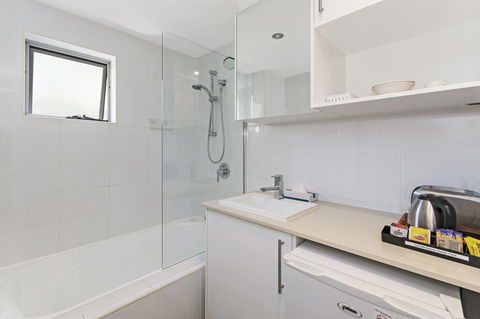 Redvue Holiday Apartments - Accommodation Daintree 26