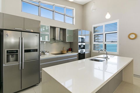 Redvue Holiday Apartments - Accommodation Daintree 19