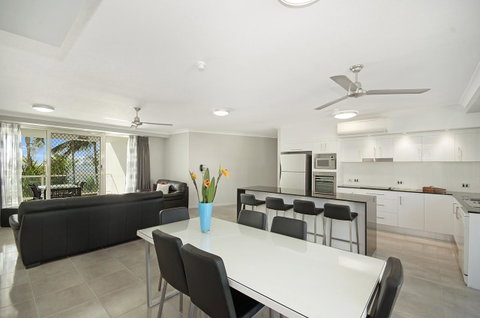 Mariners North Holiday Apartments - Accommodation Daintree 40