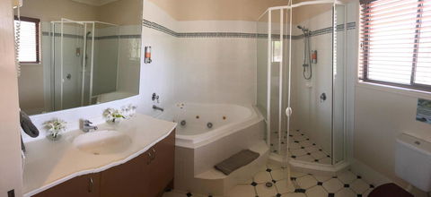 The Bearded Dragon Boutique Hotel - Accommodation Daintree 5
