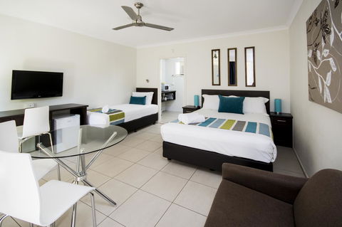 The Beach Motel Hervey Bay - Accommodation Daintree 4