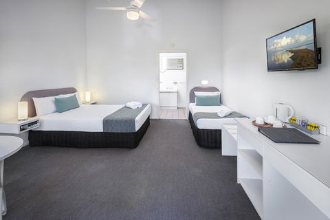 The Beach Motel Hervey Bay - Accommodation Daintree 12