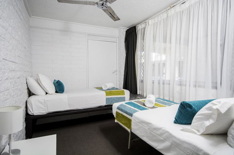 The Beach Motel Hervey Bay - Accommodation Daintree 30