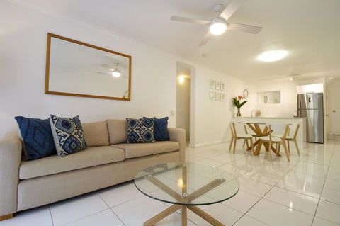 The White House Port Douglas - Accommodation Daintree 2