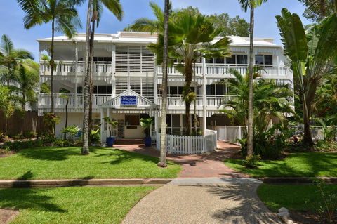 The White House Port Douglas - Accommodation Daintree 0