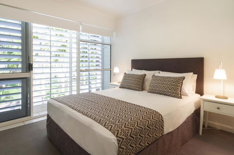 The White House Port Douglas - Accommodation Daintree 6