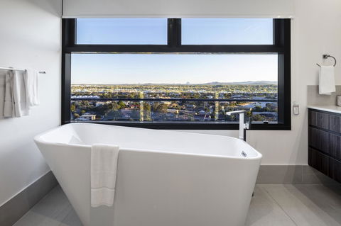 First Light Mooloolaba, Ascend Hotel Collection - Accommodation Daintree 4