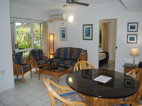 The Port Douglas Queenslander - Accommodation Daintree 21