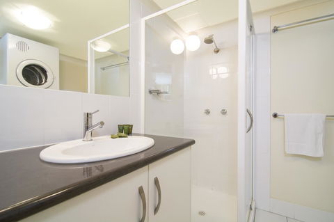 The Port Douglas Queenslander - Accommodation Daintree 10