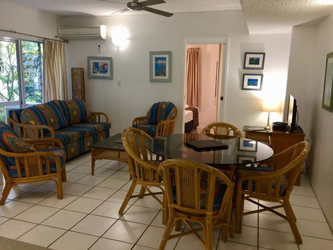 The Port Douglas Queenslander - Accommodation Daintree 6