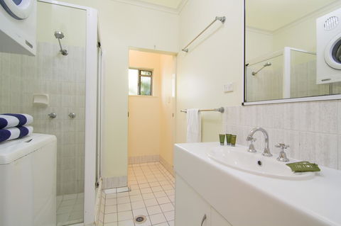 The Port Douglas Queenslander - Accommodation Daintree 12