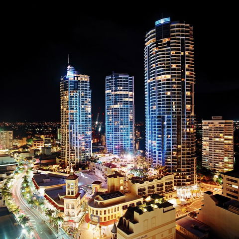 Mantra Towers Of Chevron - Accommodation Daintree 0