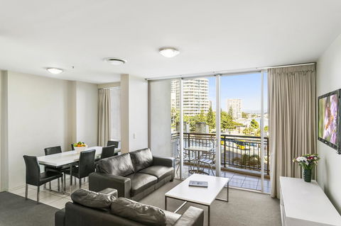 Mantra Towers Of Chevron - Accommodation Daintree 24