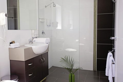 Drovers Motor Inn - Accommodation Daintree 13